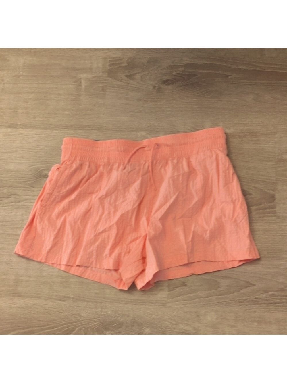 Columbia Pink Omni shade boundless trek active shorts size large